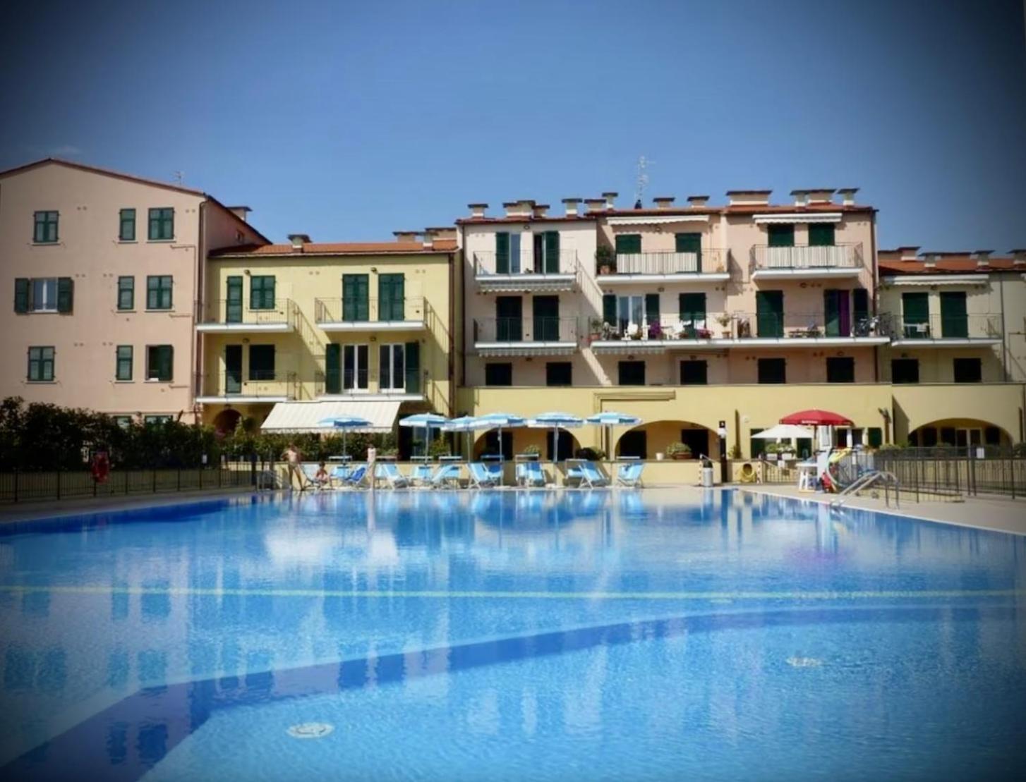 Studio Mer Piscine Cala Di Sole Imperia Italie Mono Locale Une Seule Piece 외부 사진