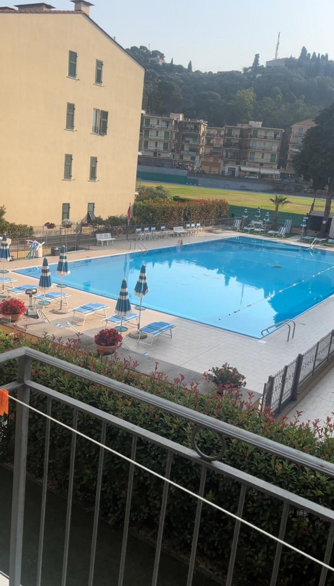 Studio Mer Piscine Cala Di Sole Imperia Italie Mono Locale Une Seule Piece 외부 사진
